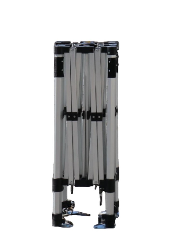 3 x 3 - Silver Compact (40 mm)